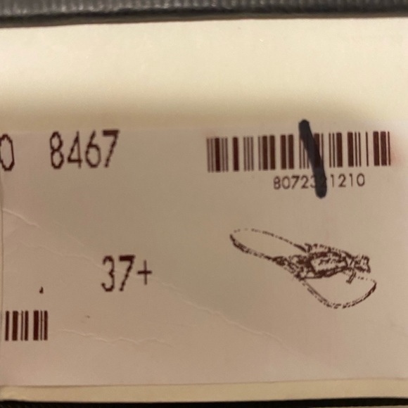 Gucci Sandals - Picture 2 of 4